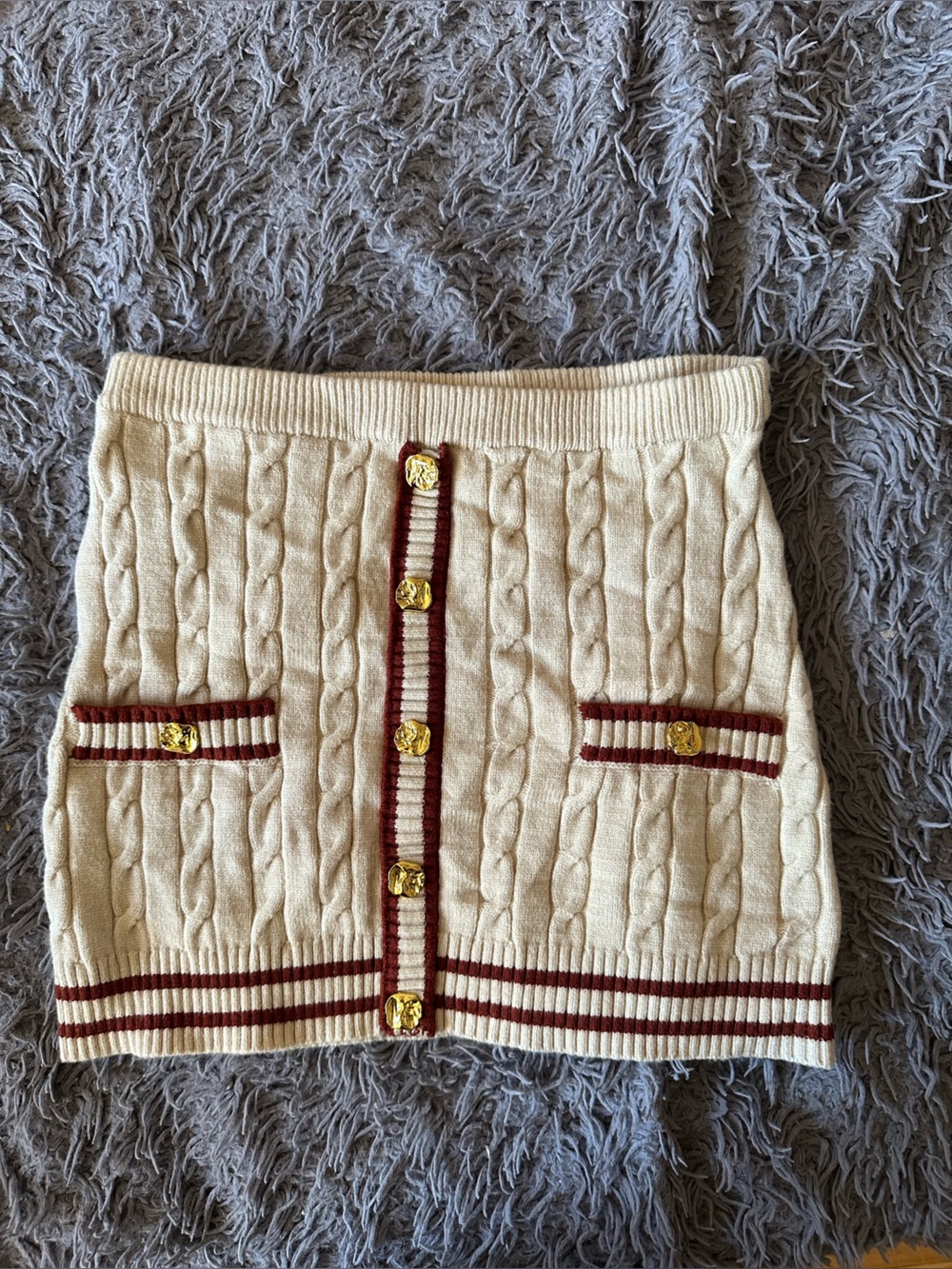 Cable Knit Button Front Skirt in Cream & Red Like New